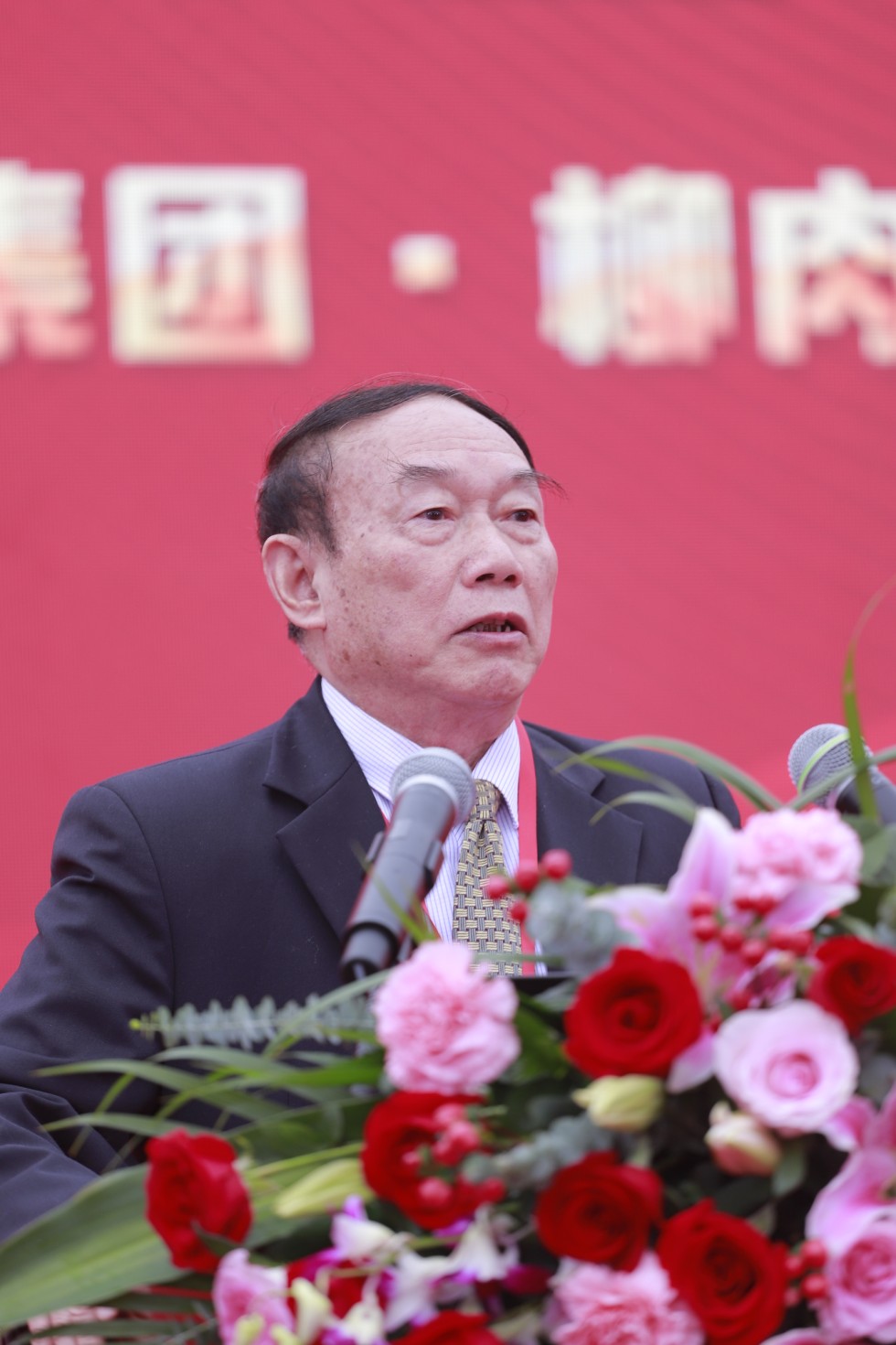 温小华_副本.jpg